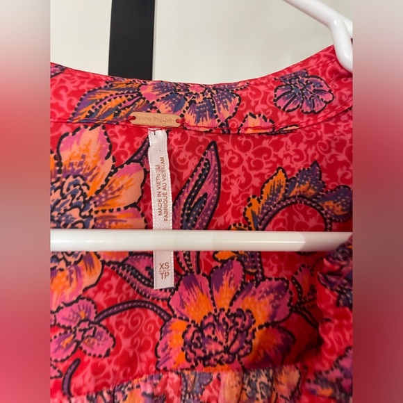 Free People Top Blouse I Got You Crop Floral Printed V Neck Smocked Size XS - Picture 5 of 7